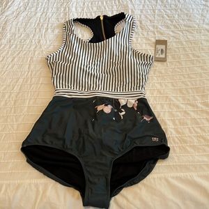 NWT ALBIONFIT One piece bathing suit.